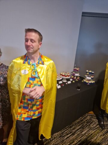 DG Stu with the cupcakes