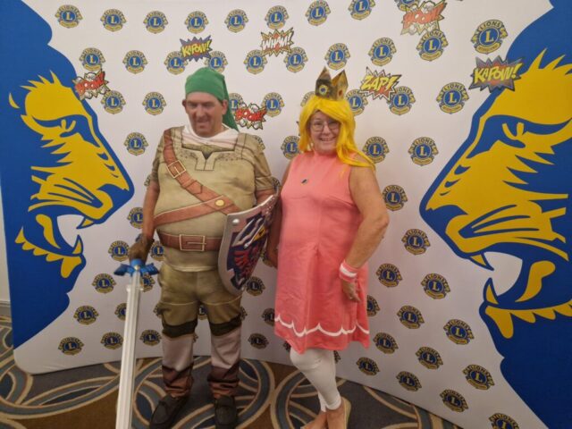 Rick and Robyn dressed up as Link (Legend of Zelda) and Princess Peach (Super Mario) from Nintendo franchises