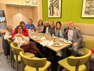 Robyns group out for lunch