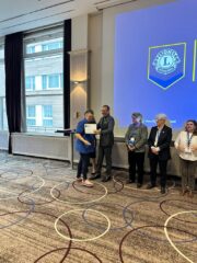 Robyn receiving her ALLI certificate